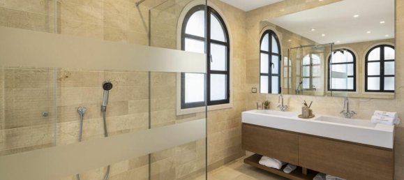 12 bedrooms Villa in Marbella, Spain No. 102133 18