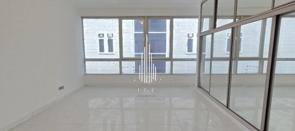 Apartamento T3 em Corniche Road, UAE N.º 40244 8