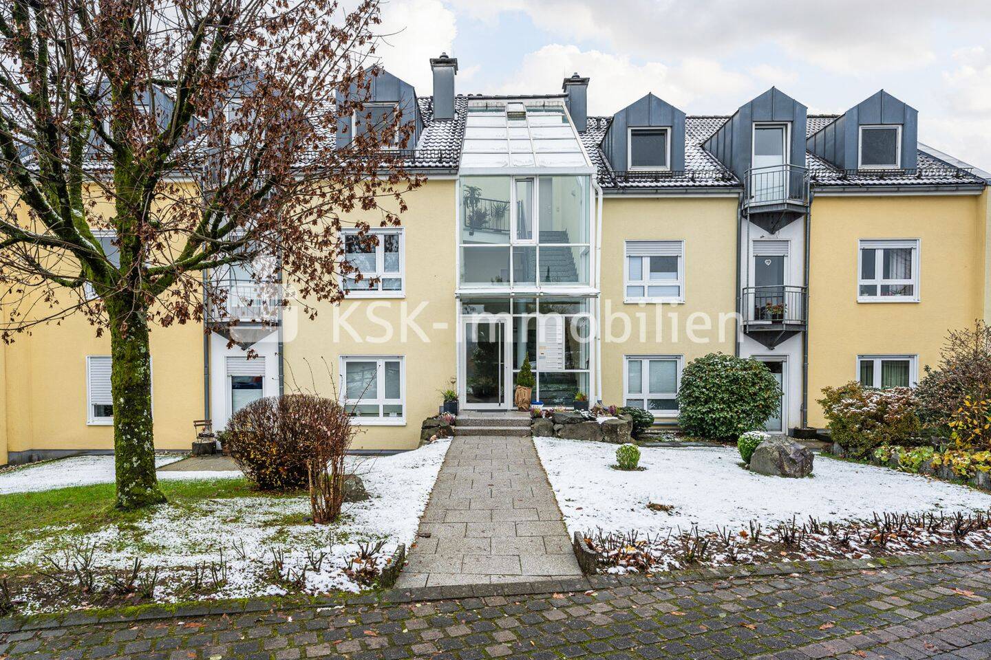 Apartamento de 2 dormitorios en Oberbergischer, Germany No. 143035
