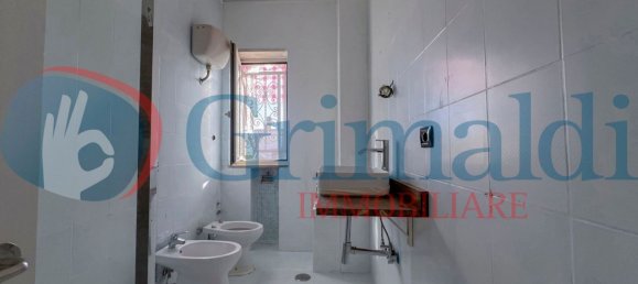 Apartamento de 4 dormitorios en Giugliano in Campania, Italy No. 373321 6