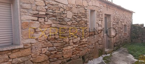 3 chambres Maison à Castelo Bom, Portugal No. 15288 2