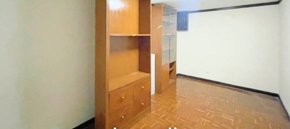 4 bedrooms Condo in Bangkok, Thailand No. 15211 8