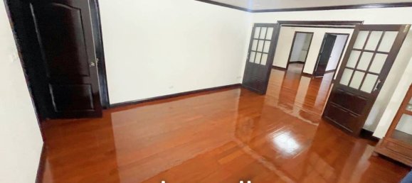 4 bedrooms Condo in Bangkok, Thailand No. 15211 2