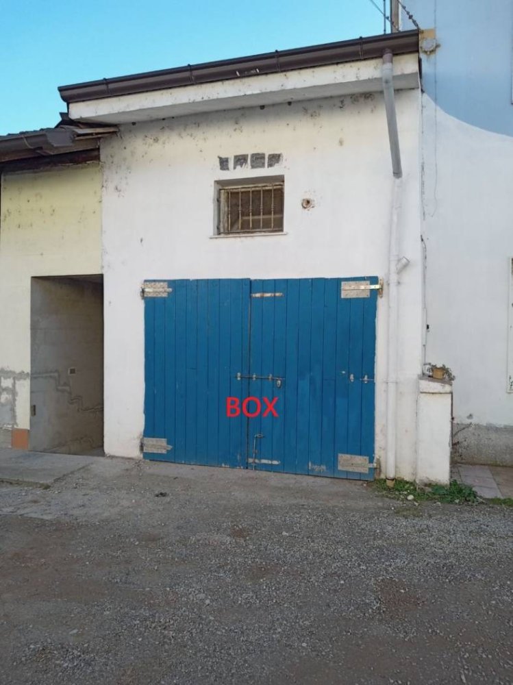 Garage in Ospedaletto Lodigiano, Italy 13m², Nr. 311133