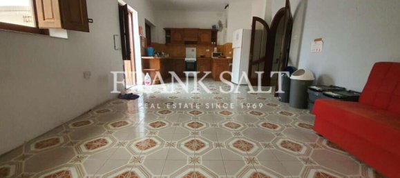 4 bedrooms Villa in Kappara, Malta No. 3300 10