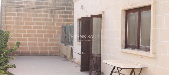 4 bedrooms Villa in Kappara, Malta No. 3300 26
