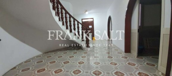 4 bedrooms Villa in Kappara, Malta No. 3300 11