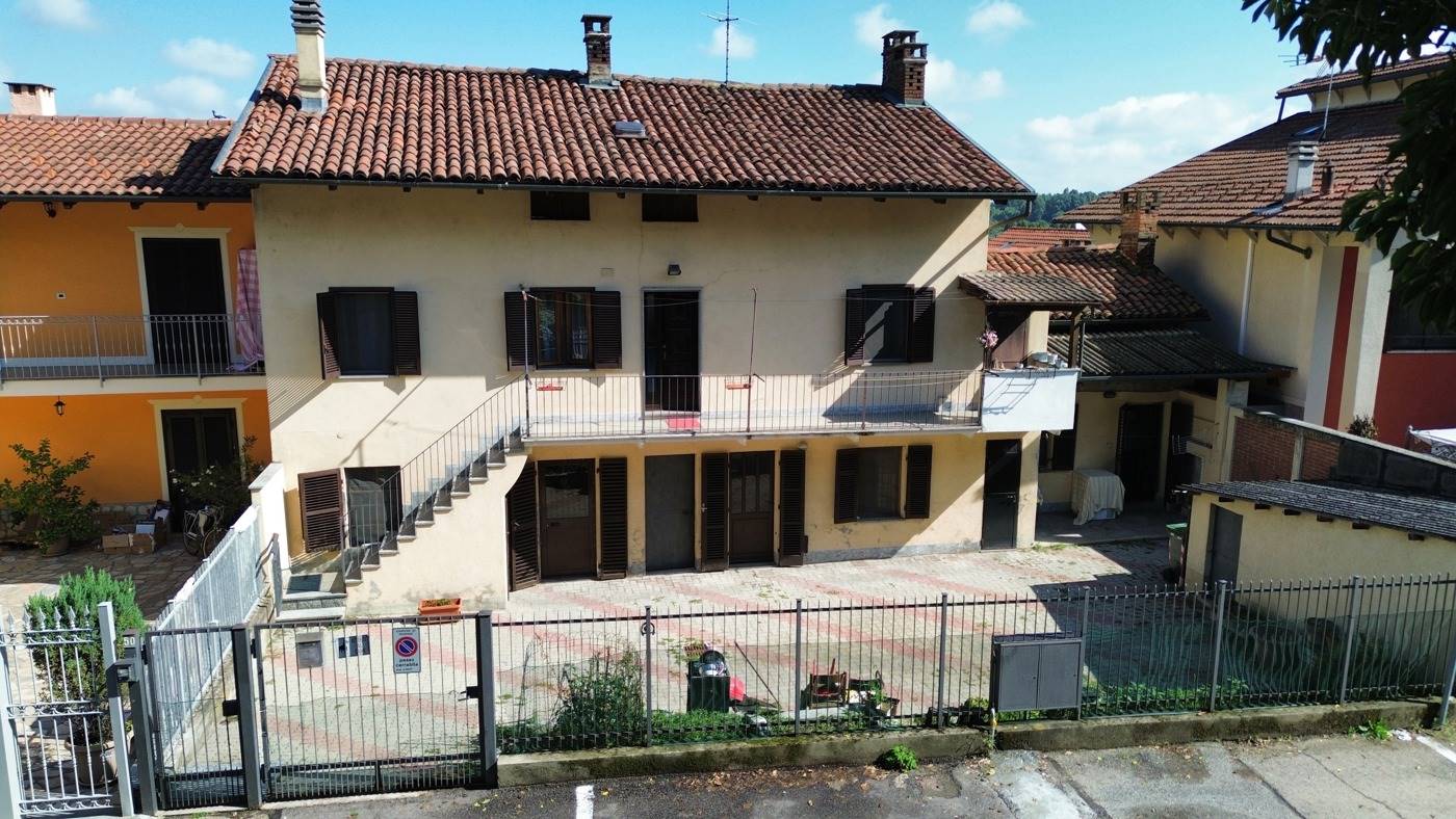 10-salle Maison à Poirino, Italy No. 384071