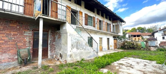 4 bedrooms House in Giaveno, Italy No. 340397 7