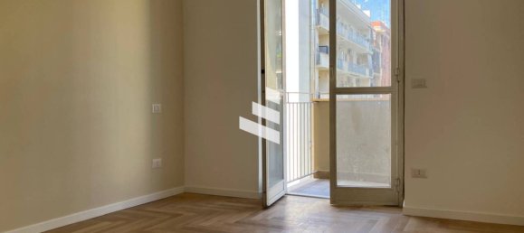 3 bedrooms Apartment in Rome, Italy No. 336602 20