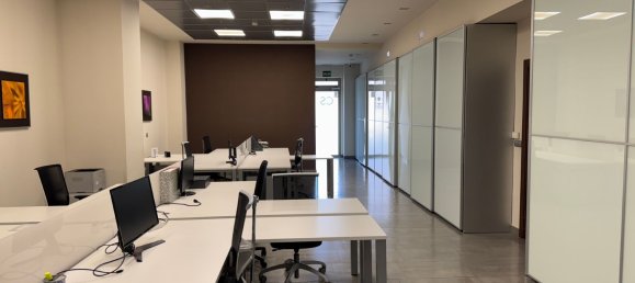 517m² Commercial property in Roquetas de Mar, Spain No. 151260 7