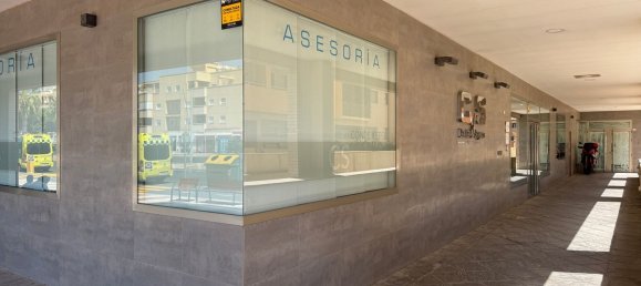 517m² Commercial property in Roquetas de Mar, Spain No. 151260 4