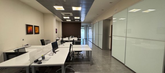 517m² Commercial property in Roquetas de Mar, Spain No. 151260 9