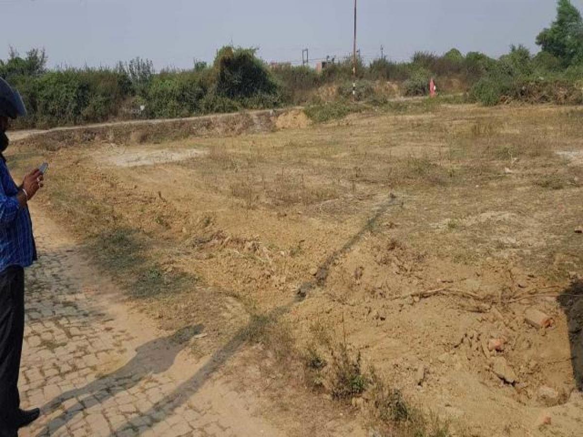  قطعة أرض في Lucknow, India رقم 35235