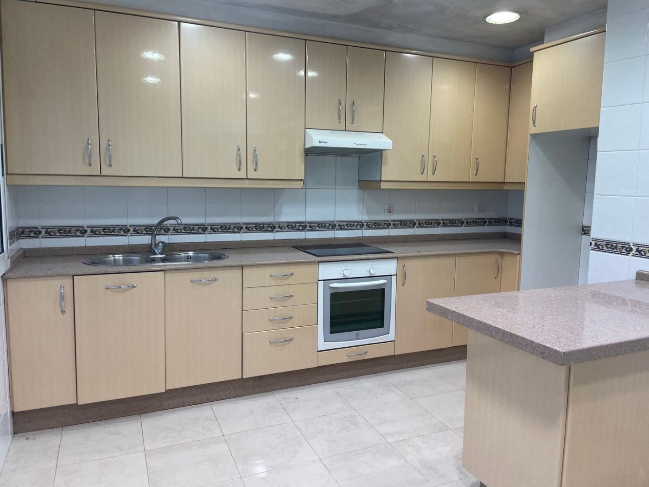 Apartamento T3 em A Coruna, Spain N.º 271836