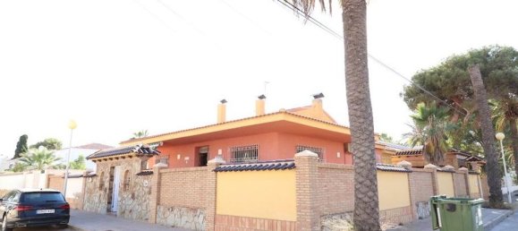 5 bedrooms House in Cabo Roig, Spain No. 183597 3
