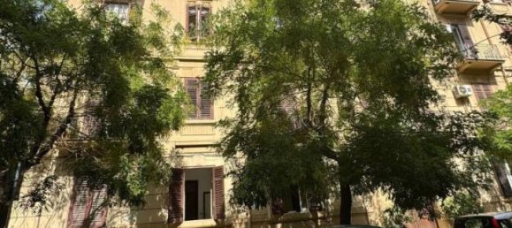 Apartamento de 8 habitaciónes en Palermo, Italy No. 41293 2