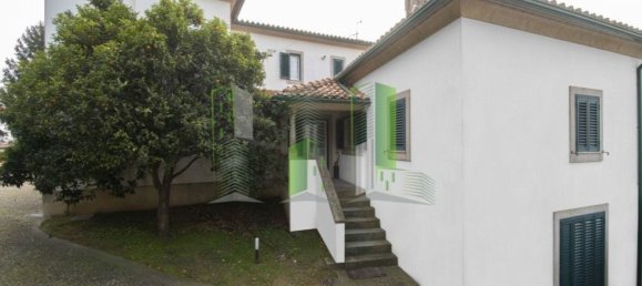 Дом с 11 спальнями в Оливейра ди Аземейш, Португалия № 72052 46