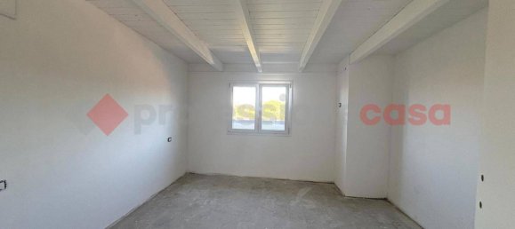 3 rooms Apartment in Tivoli, Italy No. 57949 4