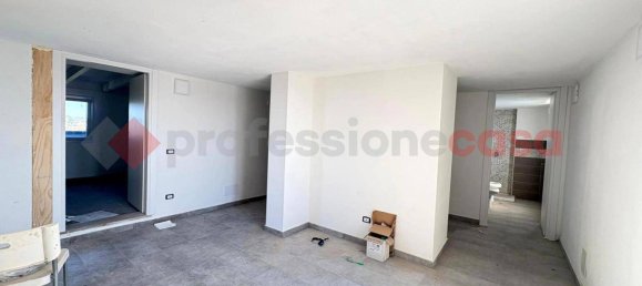 3 rooms Apartment in Tivoli, Italy No. 57949 17