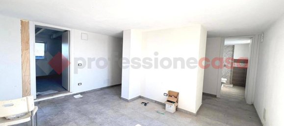 3 rooms Apartment in Tivoli, Italy No. 57949 6