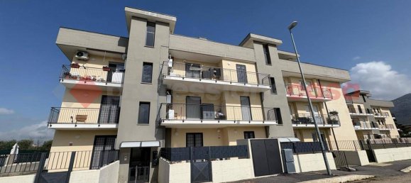 3 rooms Apartment in Tivoli, Italy No. 57949 5