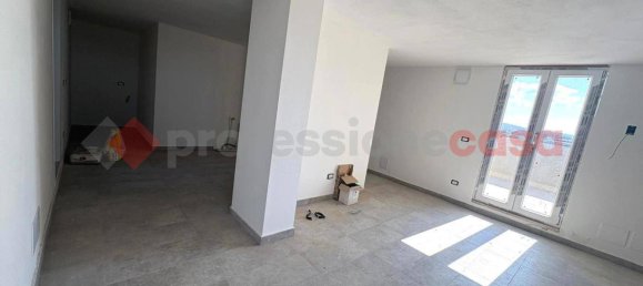 3 rooms Apartment in Tivoli, Italy No. 57949 33
