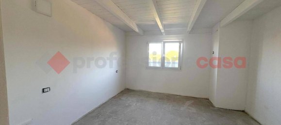 3 rooms Apartment in Tivoli, Italy No. 57949 7