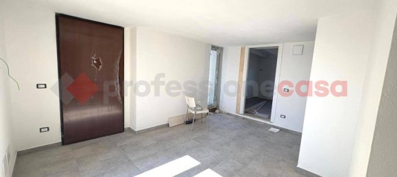 3 rooms Apartment in Tivoli, Italy No. 57949 27