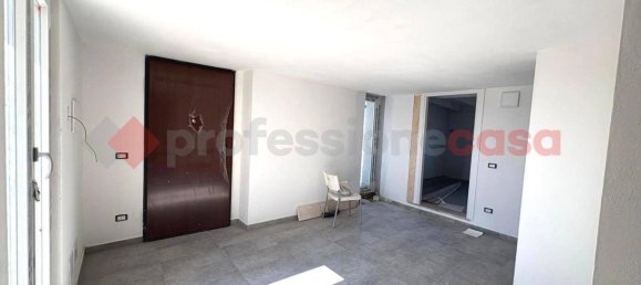 3 rooms Apartment in Tivoli, Italy No. 57949 28