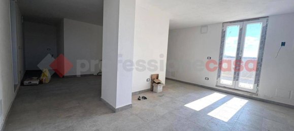 3 rooms Apartment in Tivoli, Italy No. 57949 34