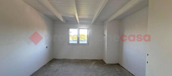 3 rooms Apartment in Tivoli, Italy No. 57949 8