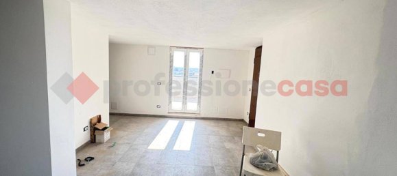 3 rooms Apartment in Tivoli, Italy No. 57949 30