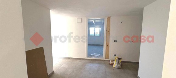 3 rooms Apartment in Tivoli, Italy No. 57949 37