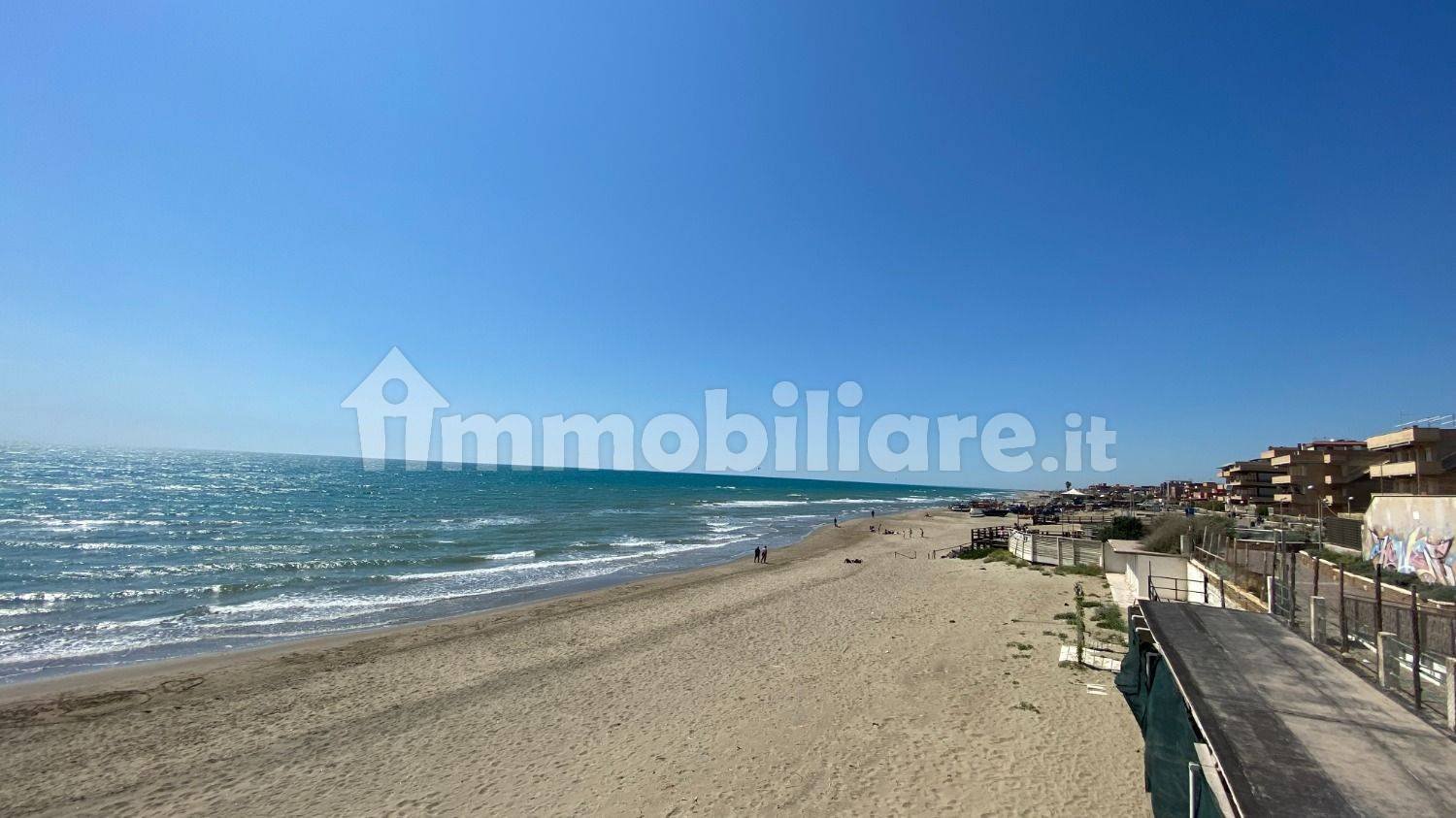 Apartamento T2 em Pomezia, Italy N.º 52534