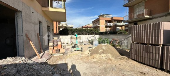 Apartamento T2 em Pomezia, Italy N.º 52534 43