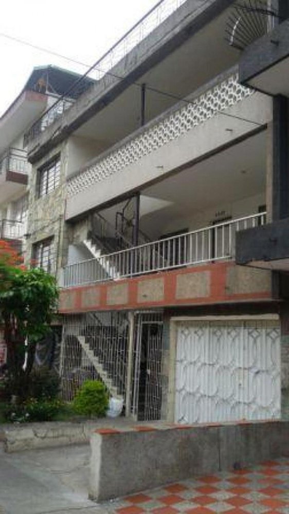 8 bedrooms House in Antioquia, Colombia No. 8133