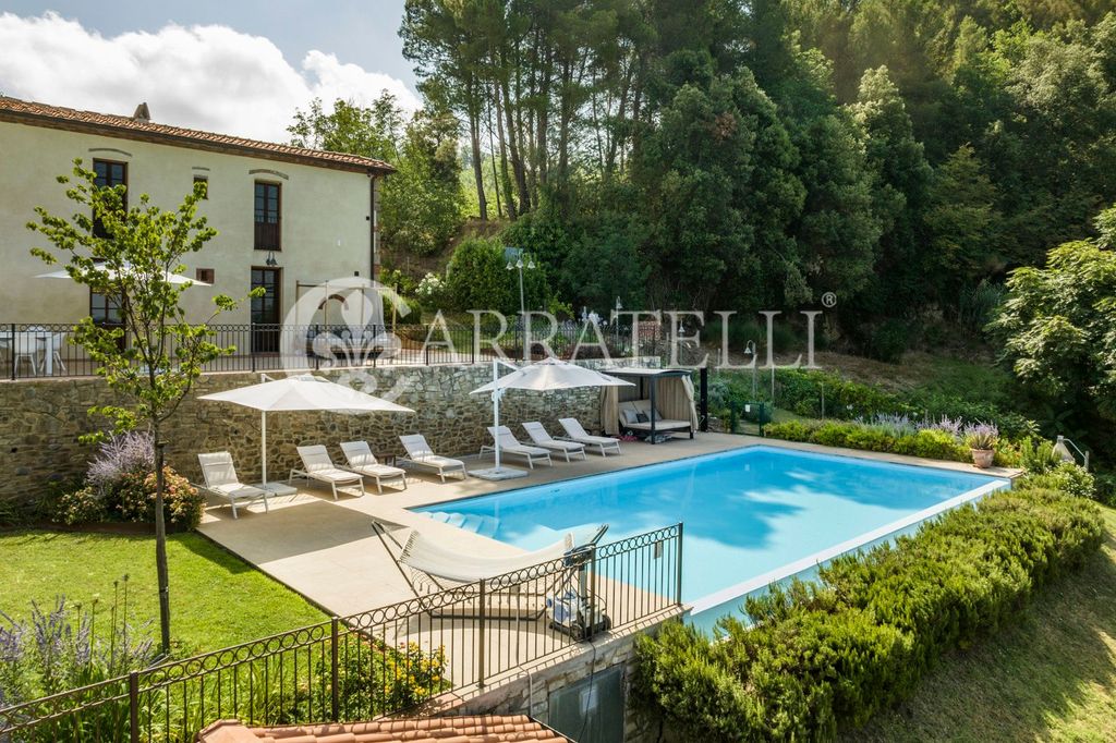 6 bedrooms House in Palaia, Italy No. 56877