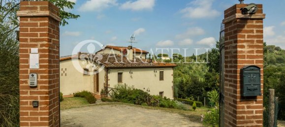 6 bedrooms House in Palaia, Italy No. 56877 11