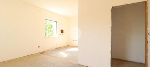 8 bedrooms House in Pianella, Italy No. 372150 16