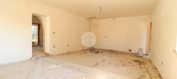 8 bedrooms House in Pianella, Italy No. 372150 6