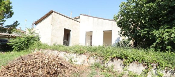 8 bedrooms House in Pianella, Italy No. 372150 20