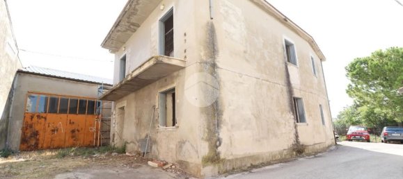 8 bedrooms House in Pianella, Italy No. 372150 23