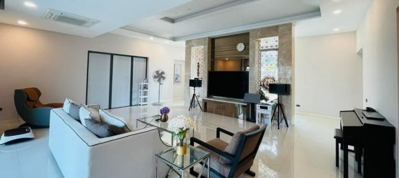 3 bedrooms Villa in Pattaya, Thailand No. 5837 15