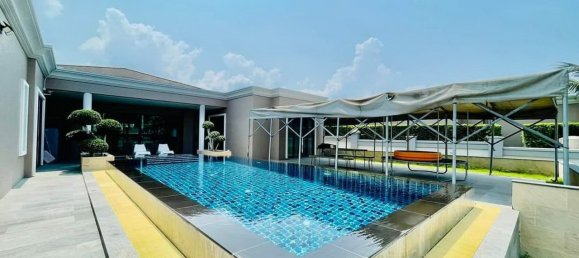 3 bedrooms Villa in Pattaya, Thailand No. 5837 4