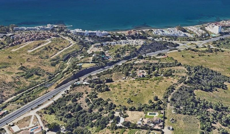 25756m² Land in Estepona, Spain No. 229465