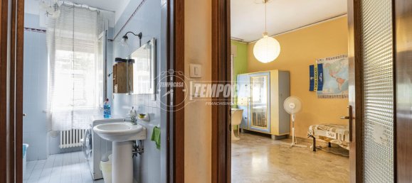 Apartamento de 4 habitaciónes en Verona, Italy No. 266259 11