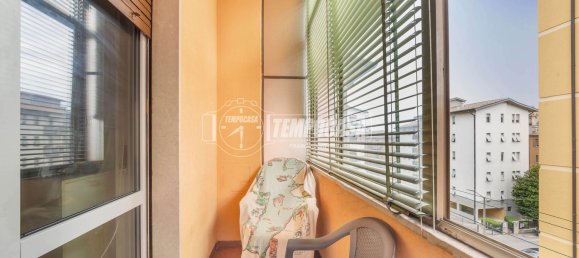 Apartamento de 4 habitaciónes en Verona, Italy No. 266259 10