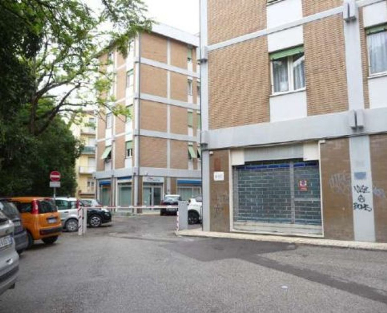 3 rooms Apartment in Perugia, Italy No. 34791