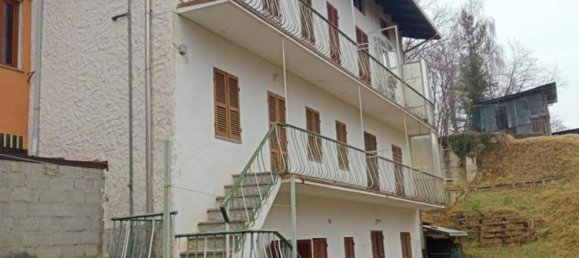 10-salle Maison à Valdilana, Italy No. 209317 24